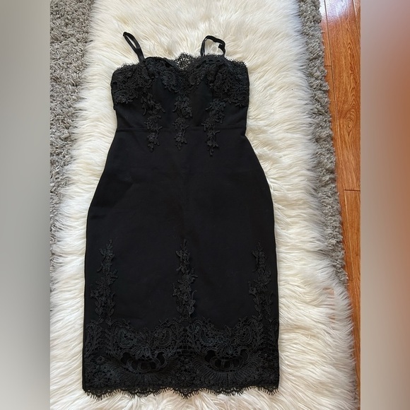 Haute Monde Dresses & Skirts - Black lace dress